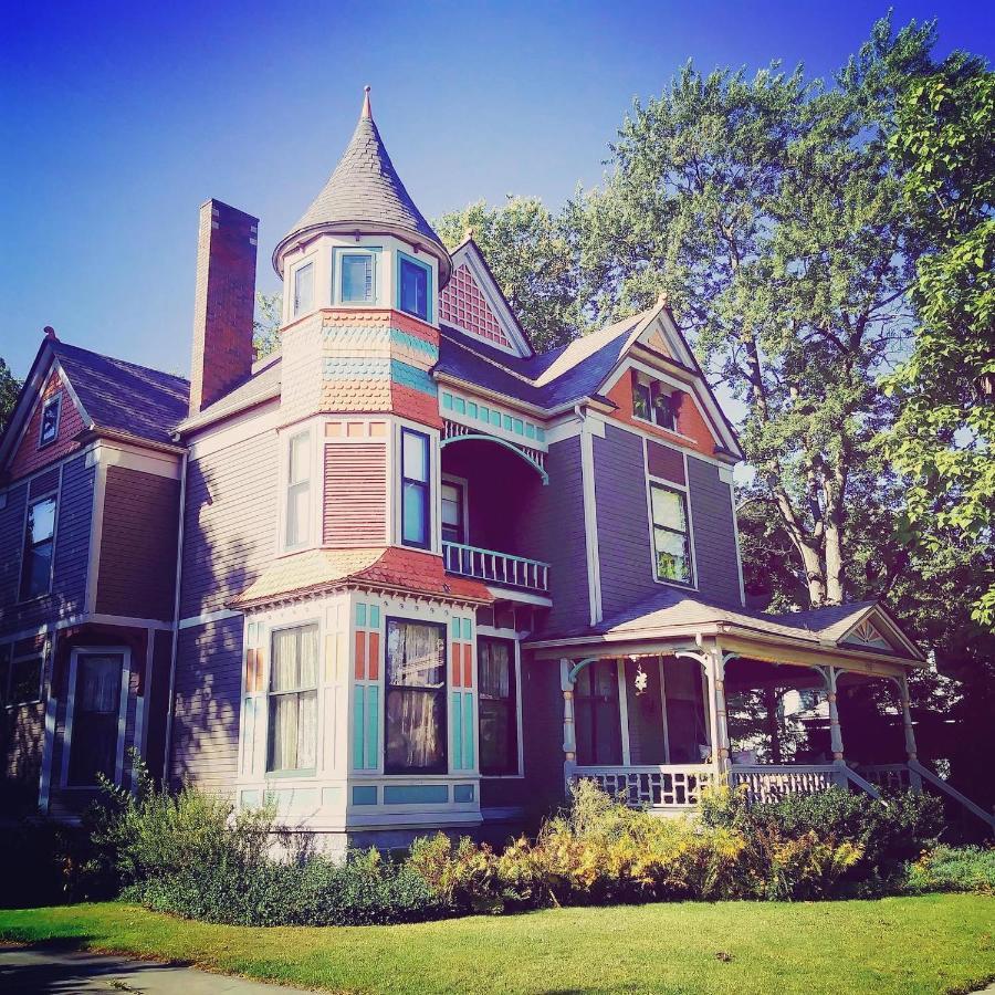 Innisfree Bed & Breakfast South Bend Bagian luar foto