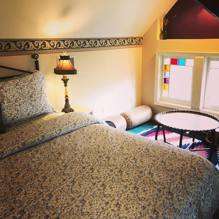 Innisfree Bed & Breakfast South Bend Bagian luar foto
