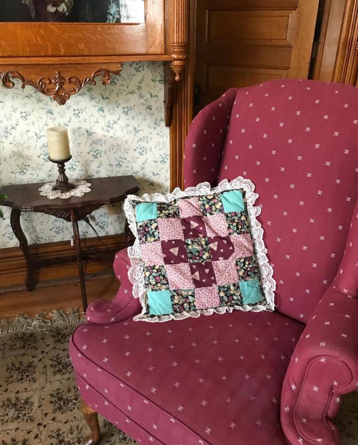 Innisfree Bed & Breakfast South Bend Bagian luar foto