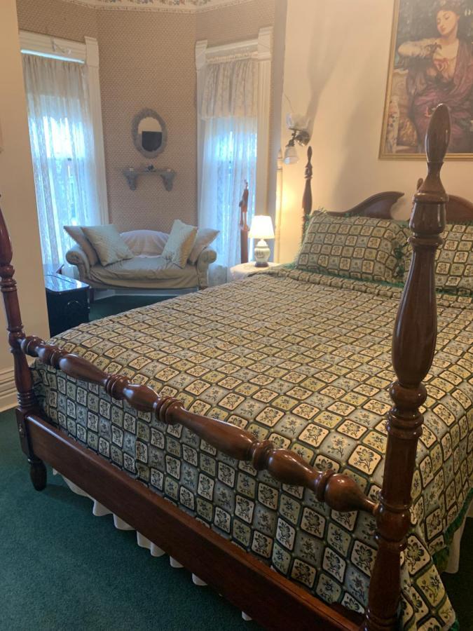 Innisfree Bed & Breakfast South Bend Bagian luar foto