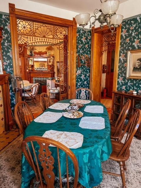 Innisfree Bed & Breakfast South Bend Bagian luar foto