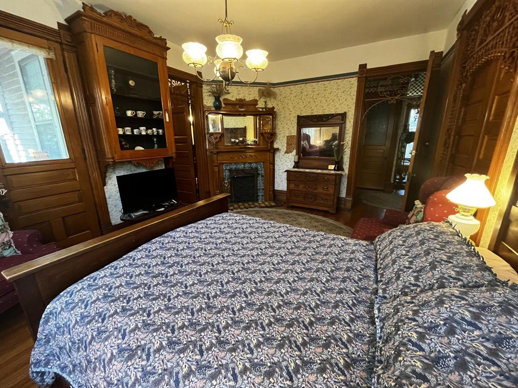 Innisfree Bed & Breakfast South Bend Bagian luar foto