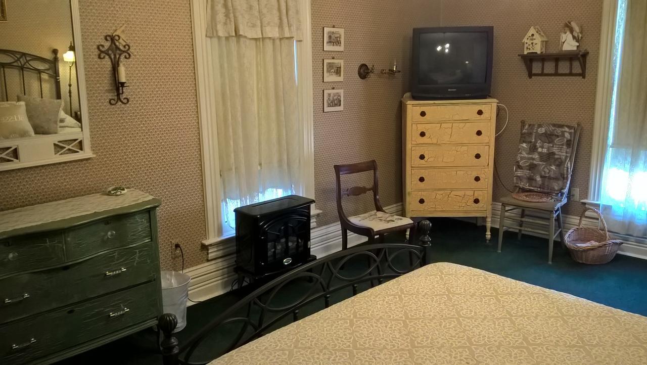 Innisfree Bed & Breakfast South Bend Bagian luar foto